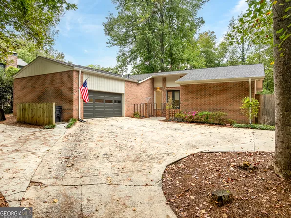 3290 Custer Lake Dr NW, Marietta, GA 30064