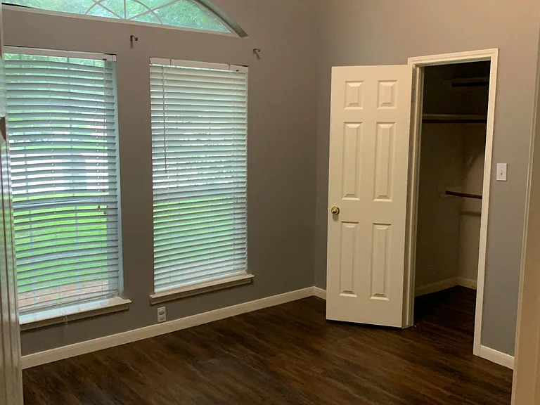 26118 Oakridge Forest Ln — Photo 8