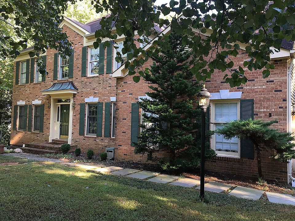 1st image of 17256 Berkshire Dr