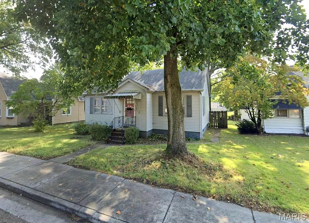 1 bed, 1.0 bath, 1120 sqft, $1,100 — Photo 1