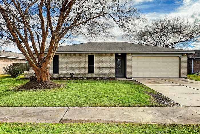 1st image of 2314 Green Valley Dr