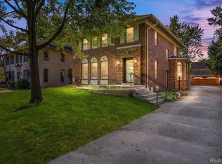 1117 Yorkshire Rd, Grosse Pointe Park, MI 48230