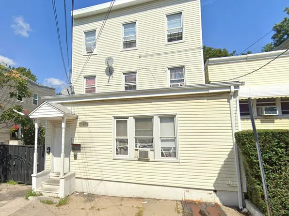 120 Armstrong Ave, Jersey City, NJ 07305