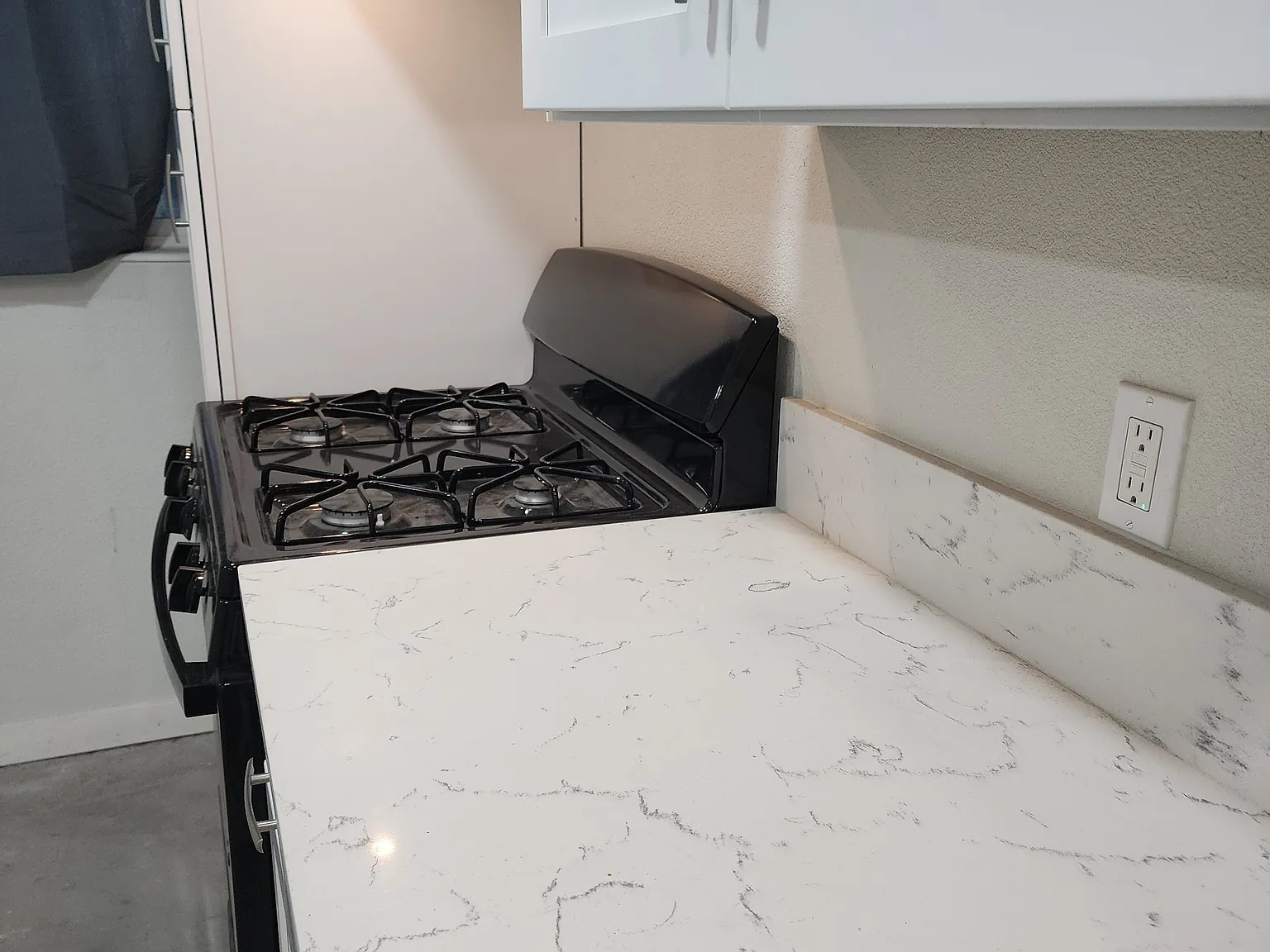 8236 Beech Ave — Photo 1