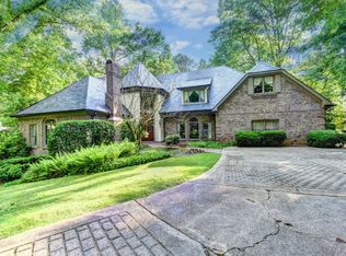 9345 Huntcliff Trce, Sandy Springs, GA 30350