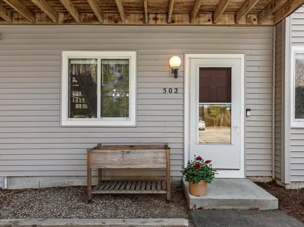 502 Park Pl #502, Raynham, MA 02767