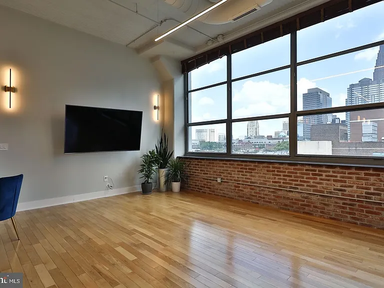 2200 Arch St #28-506-507 — Photo 11