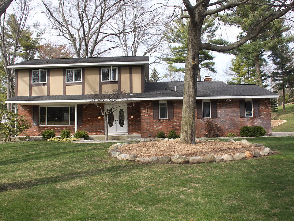 1st image of 2040 Hillside Dr