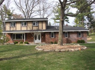 2040 Hillside Dr, Norton Shores, MI