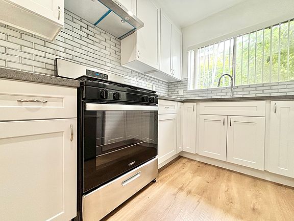 2nd image of 11731 Kittridge St #3A