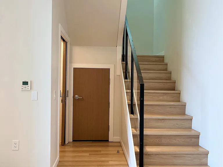 2515 El Camino Real #7 — Photo 4