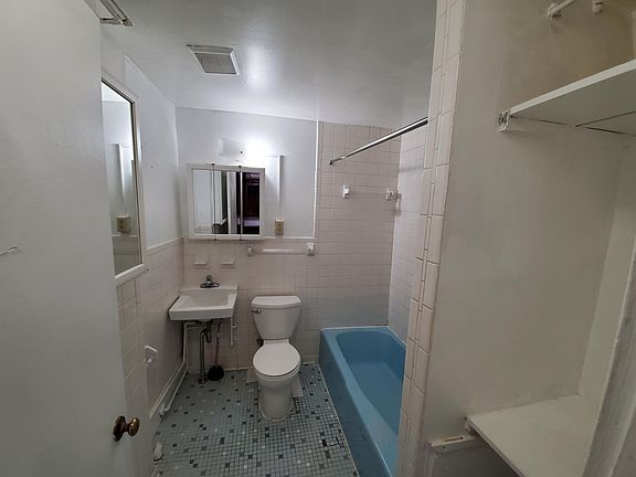 5th image of 12 Maryland Ave APT O