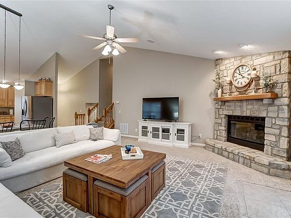 4th image of 13000 Newburg Ct