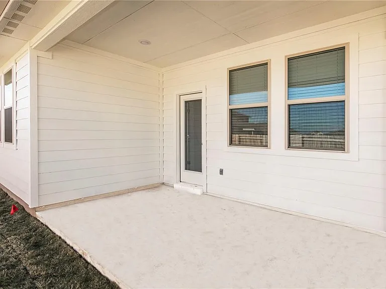 108 Otella St — Photo 21