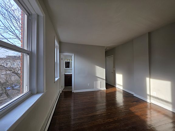 3rd image of 191 Wooster St #C3
