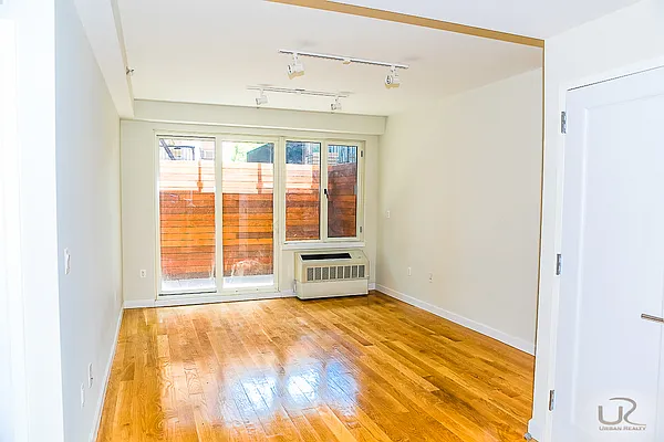 Rented by Urban Realty NYC | media 12