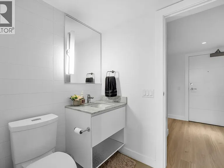 908 Quayside Dr — Photo 17