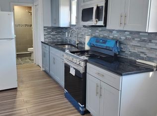 33 Clearstream Ave #2, Valley Stream, NY 11580