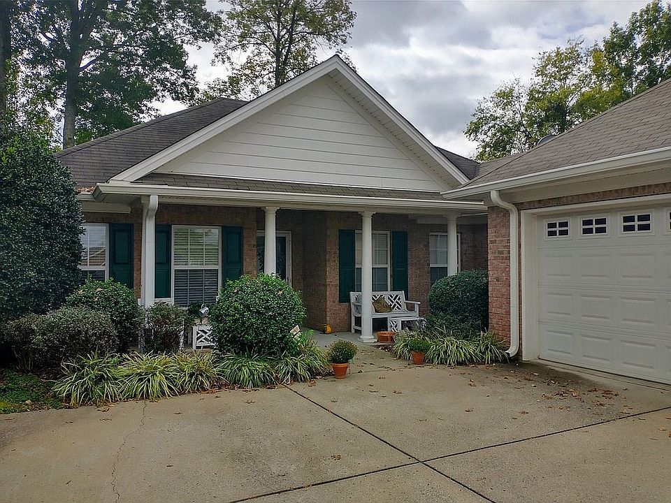 1st image of 240 Wrennewood Ln