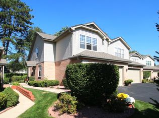 872 Rosebud Ct, Roselle, IL