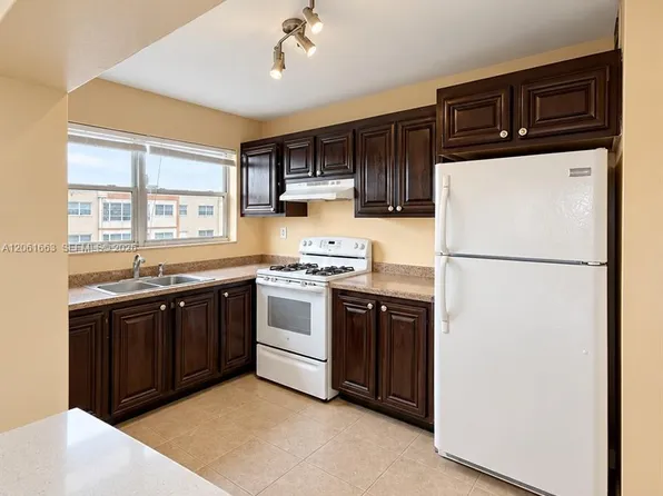 4044 NW 19th St #401, Fort Lauderdale, FL 33313