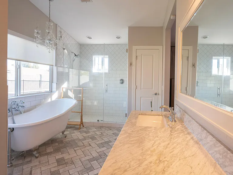 2511 N 85th Pl — Photo 10