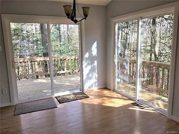 Beautiful newer Anderson sliders to wrap around deck.