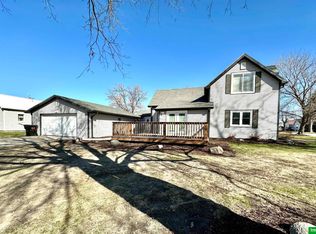 318 S 1st St, Pender, NE 68047