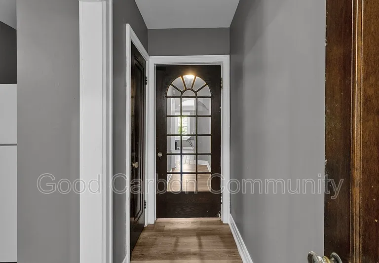 328 Elmwood Ave #2 — Photo 11