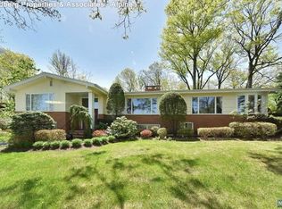 6 Lancaster Rd, Tenafly, NJ 07670