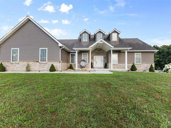 125 Twin Lakes Dr, Farmington, MO 63640