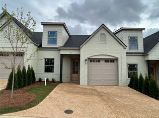 286 E Longleaf Dr, Auburn, AL 36832