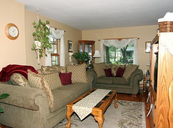 The large living area has Oak flooring  