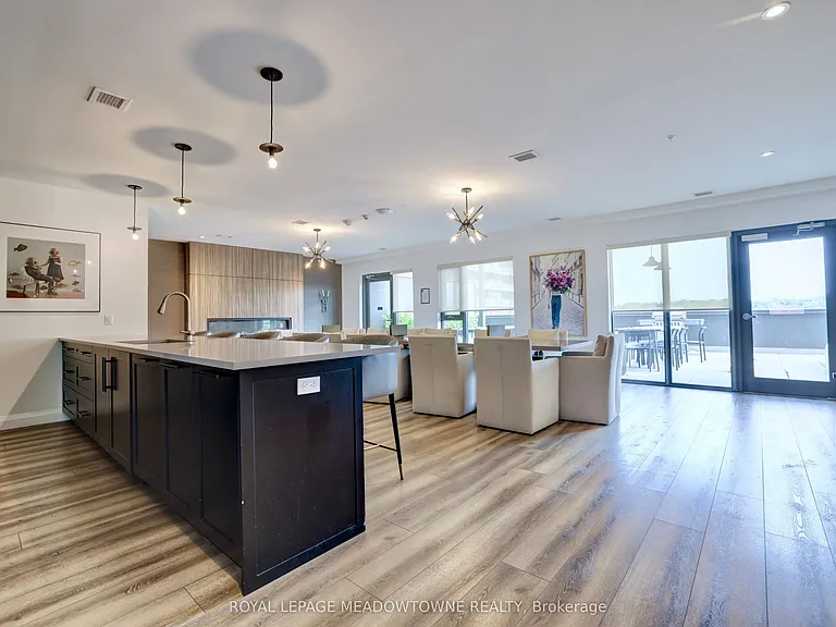 15 Glebe St #1304 — Photo 29