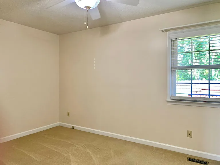 213 Dogwood St — Photo 13
