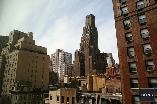 Rented by Bond New York | media 7