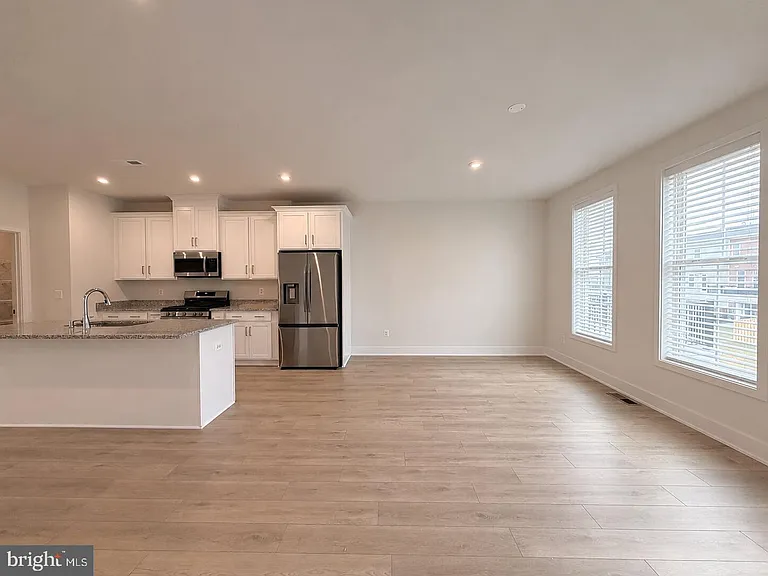 131 Sapphire St — Photo 22
