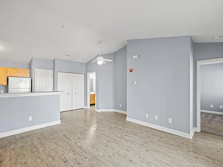 Cross Lake Apartments — Photo 34