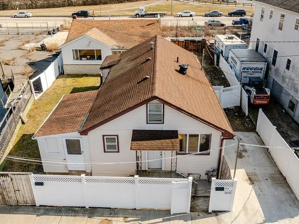 214 beach third, Far Rockaway, NY 11691