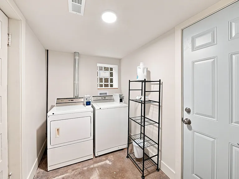 1931 N Saint Louis Ave #1 — Photo 15