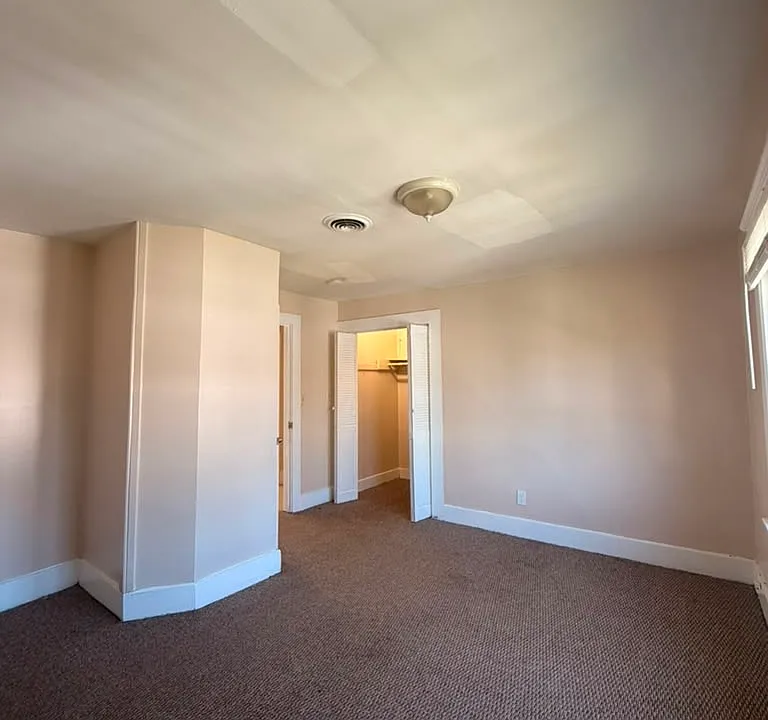 64 Ellsworth Ave #3