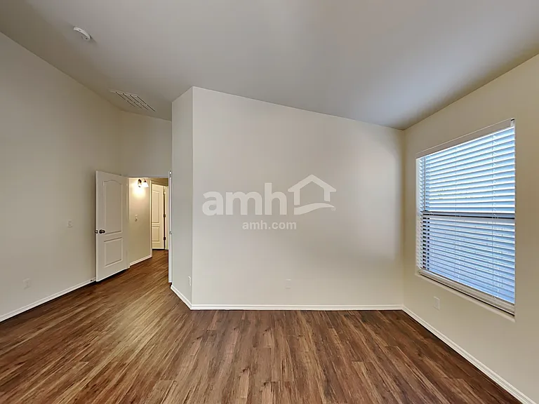 3405 S 91st Dr — Photo 10