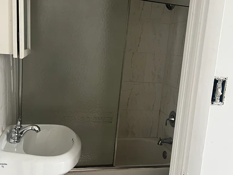 335 E Girard Ave #1 — Photo 11