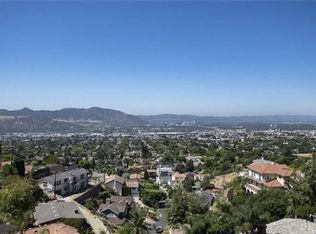1001 Via Alta, Burbank, CA 91501