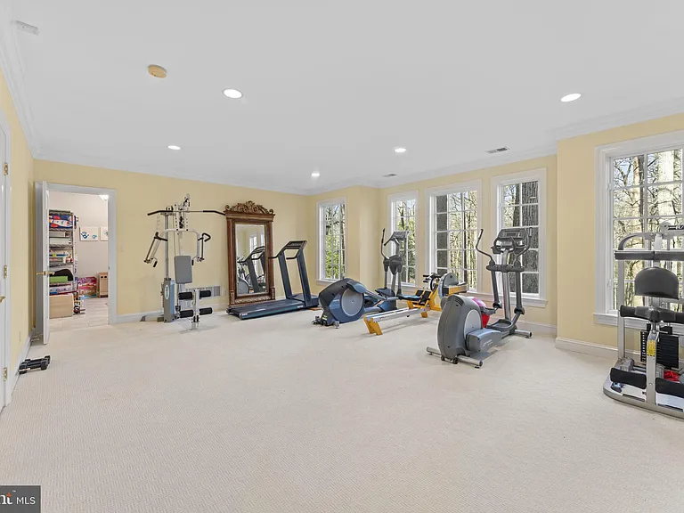 8541 Old Dominion Dr — Photo 36