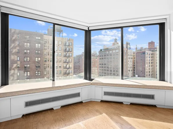 40 East 94th Street 13G image 2 of 12