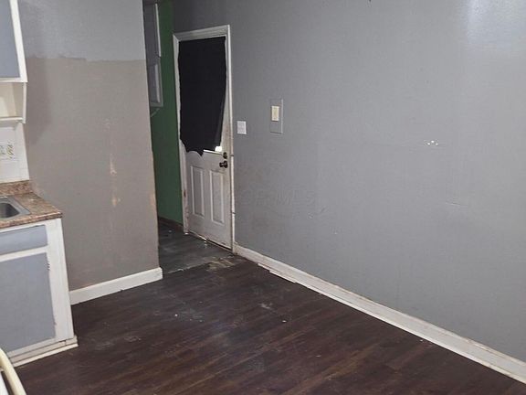5th image of 1646 Striebel Rd