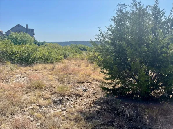 120 Oak Tree Dr, Graford, TX 76449