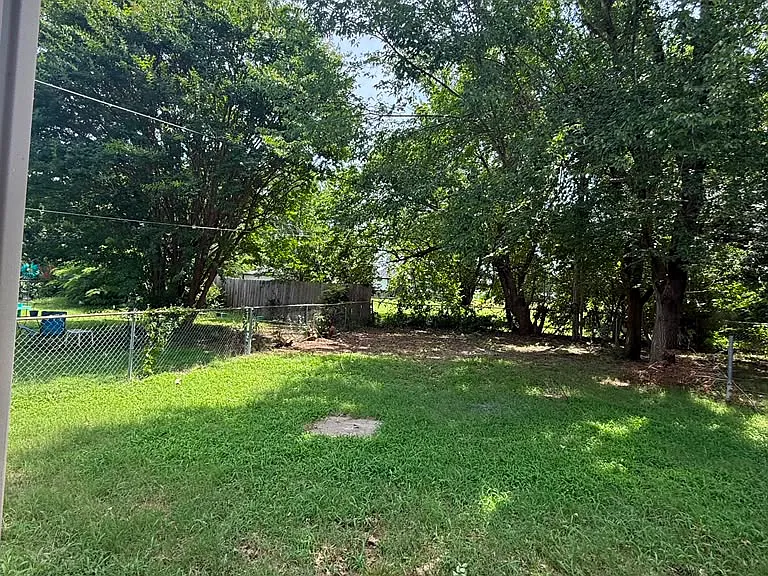 624 Lloyd Ave — Photo 16