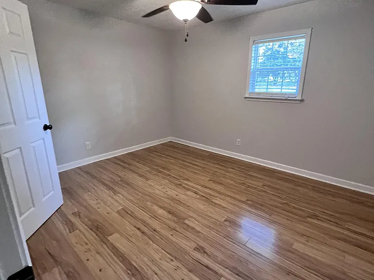 69 Rainbow Rd — Photo 9